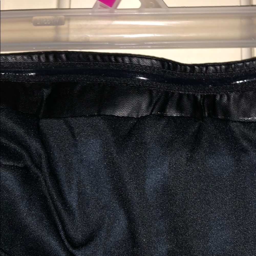 5/$25✨NWOT Forever 21 Faux Leather Peplum Top - Picture 5 of 6